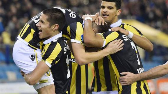 执教地位和 执教地位和