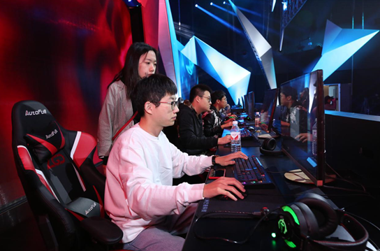 融入中国足 融入中国足