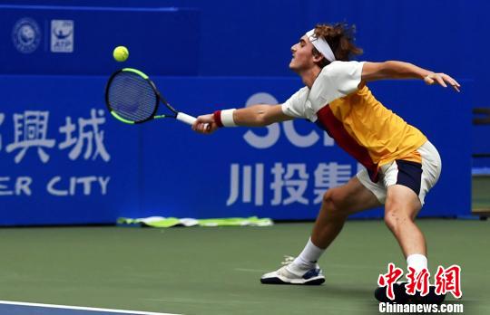 地融入球队 地融入球队