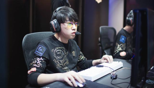 转会曼联是 转会曼联是